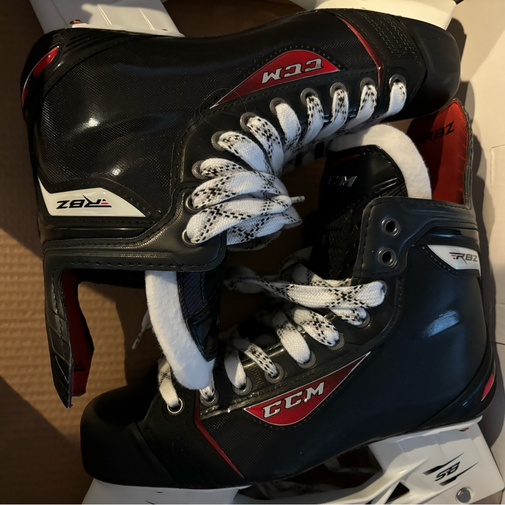 CCM RBZ 90 men's ice skates